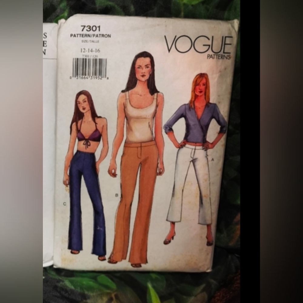 Vogue Sewing Pattern #7301 Pants